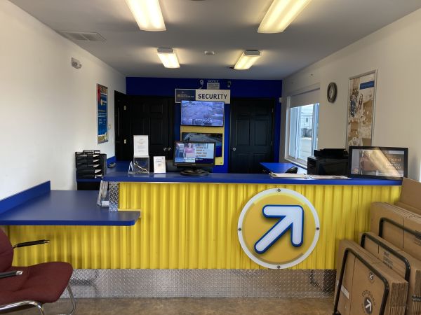Compass Self Storage - Compass Self Storage - 14 Mile Road (213) - 2420 East 14 Mile Road