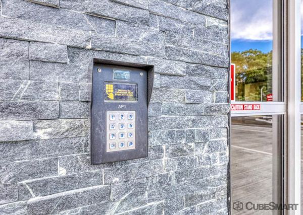 CubeSmart Self Storage - 1113 Central Park Avenue - NY - 1113 Central Park Avenue