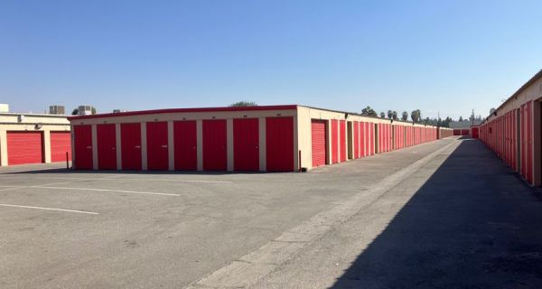 SecurCare - 0323 - Bakersfield CA - 4050 Chester Ave