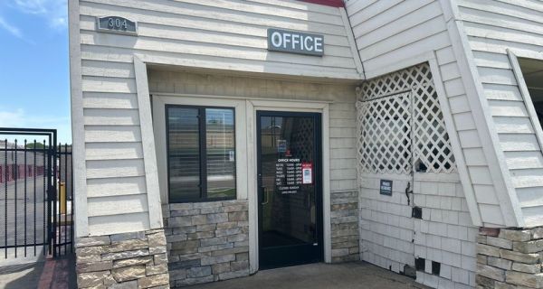 SecurCare - 5528 - Irving - 304 West Airport Freeway
