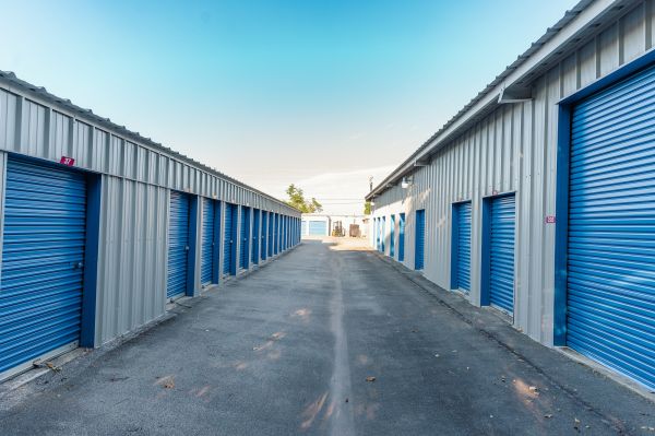 Eagles Landing storage at Zetterower - 23 N Zetterower Ave