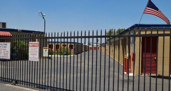 Securcare - 4004 - Leave It Lock It SS - 1825 Service Court