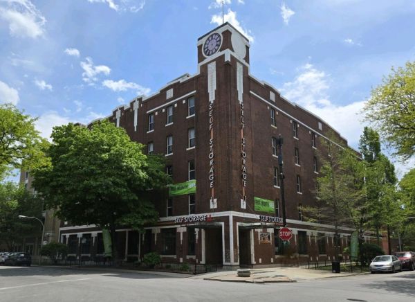 Extra Space Storage - 5218 - Chicago - N Sheffield Ave - 3839 North Sheffield Avenue