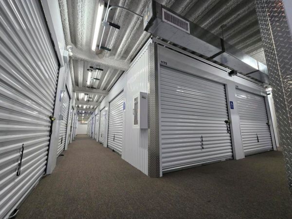 Extra Space Storage - 5218 - Chicago - N Sheffield Ave - 3839 North Sheffield Avenue