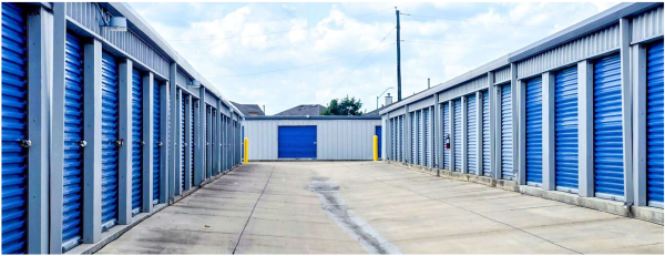 Solid Ground Storage - 1210 - 1210 U.s. 290