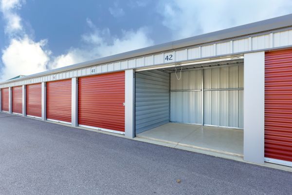 Commerce Storage West - 400 Westwood Road