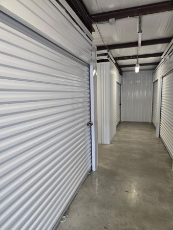 Roll Up Self Storage- Lake Life - 2836 Hagers Court