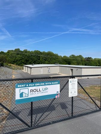 Roll Up Self Storage- Lake Life - 2836 Hagers Court