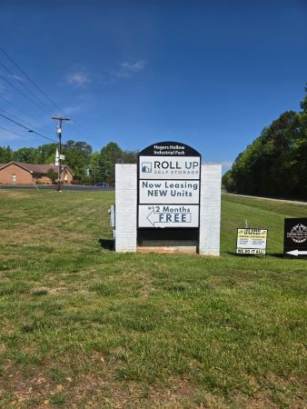 Roll Up Self Storage- Lake Life - 2836 Hagers Court