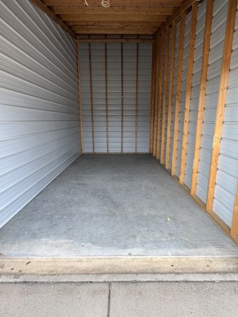 UStoreit - 6192 Northwood Drive