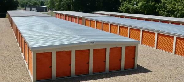 AMS Self Storage - 924 Austin Ave