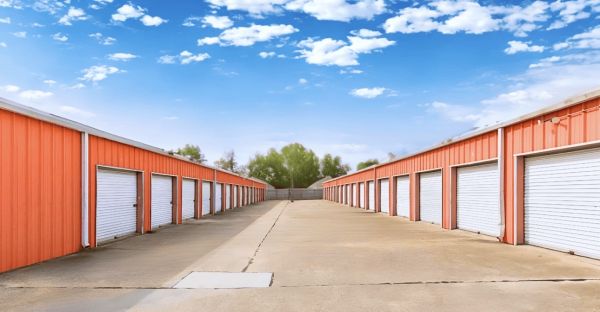 Radiant Storage -Quinn - 6416 Quinn Dr