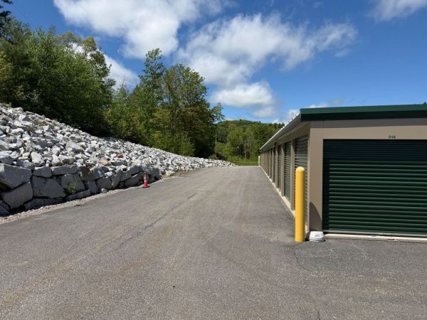 Extra Space Storage - 2280 - Henniker - Old Concord Rd - 872 Old Concord Road