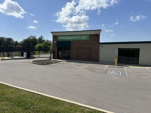 Extra Space Storage - 5261 - Old Hickory - Hickory Industrial Dr - 730 Hickory Industrial Drive