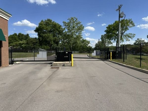 Extra Space Storage - 5261 - Old Hickory - Hickory Industrial Dr - 730 Hickory Industrial Drive