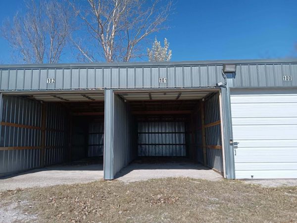 Locker Storage Vehicle Parking - 1414 South Joplin Avenue
