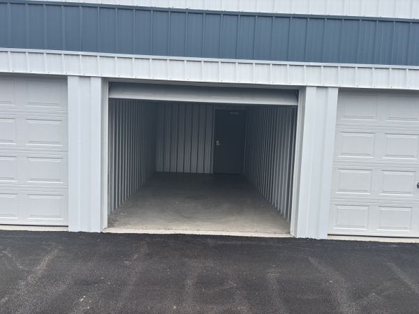 Epic Storage - 8550 Roll Road