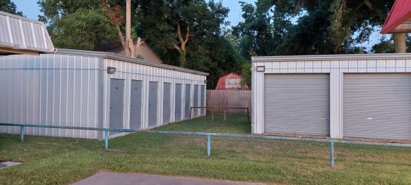 Dayton Villa Self-Storage - 309 East Houston Street