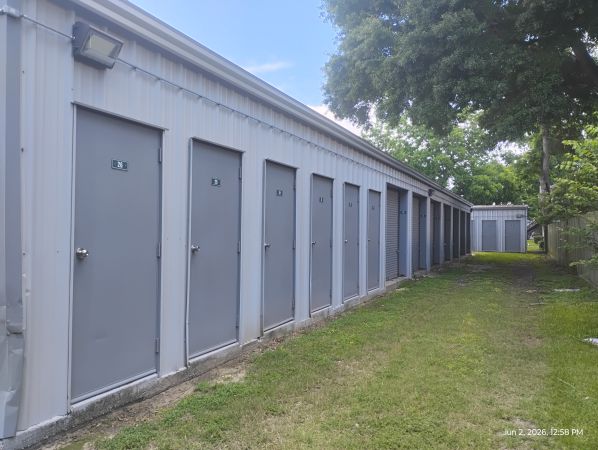 Dayton Villa Self-Storage - 309 East Houston Street