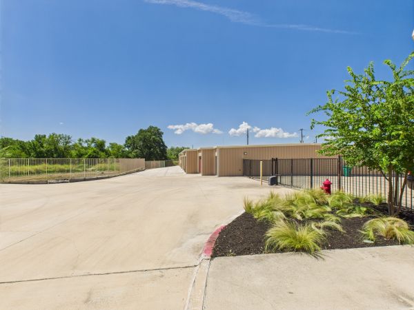 Iron Cactus Storage - 2955 U.S. 281