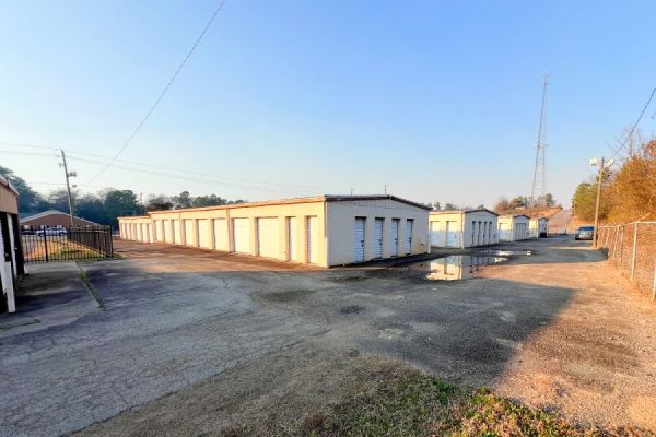 North Augusta Self Storage - 1815 Knox Avenue
