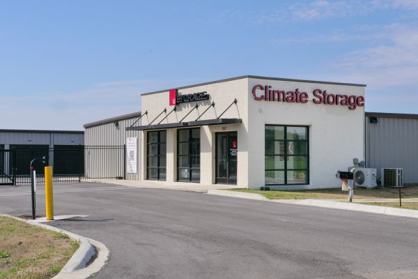 U Storage - School St - 567 West School Street