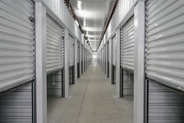 U Storage - School St - 567 West School Street