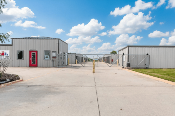 Siloam Springs Best Storage - Siloam Springs - 1100 East Kenwood Street - 1100 East Kenwood Street