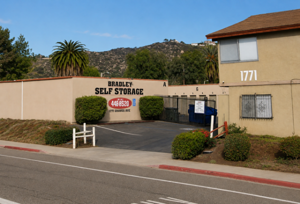 Bradley Self Storage - 1771 Graves Avenue
