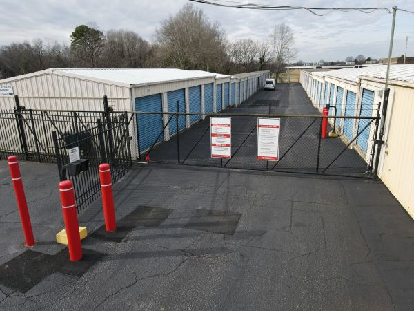 Newton-Conover Self Storage - 2423 N Main Ave