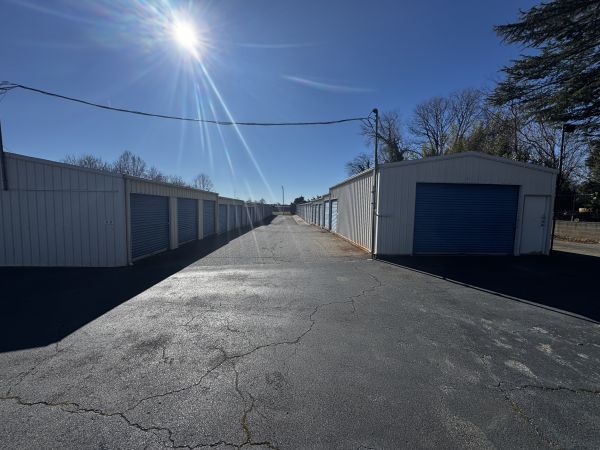 Newton-Conover Self Storage - 2423 N Main Ave