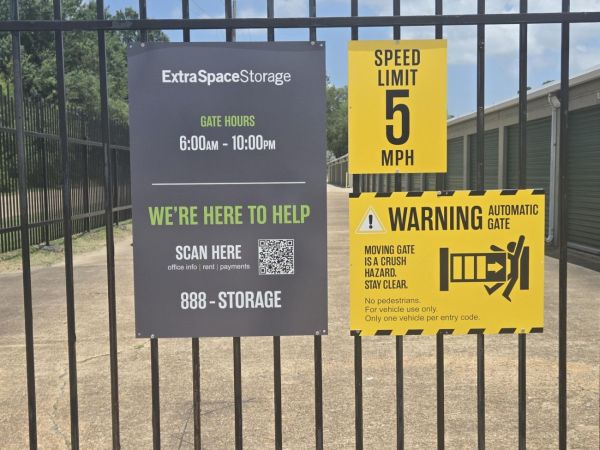 Extra Space Storage - 2287 - Texarkana - W 7th St - 5308 West 7th Street