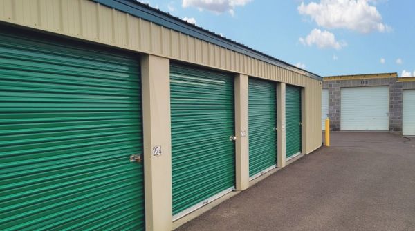 Eastgate Self Storage - 2850 East Isaacs Avenue