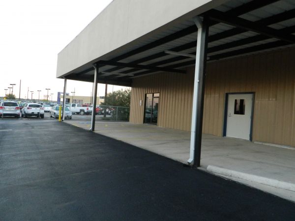 Alamo Storage - 9738 North Interstate 35
