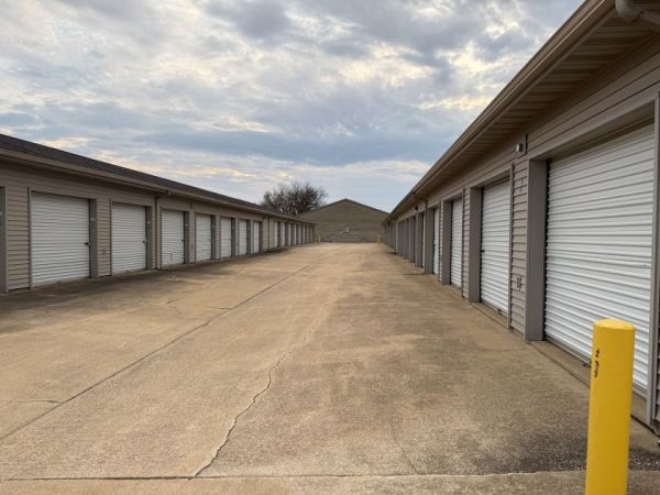 Storage Star - Champaign - Staley - 606 South Staley Road