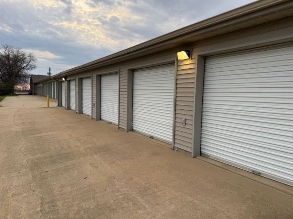Storage Star - Champaign - Staley - 606 South Staley Road