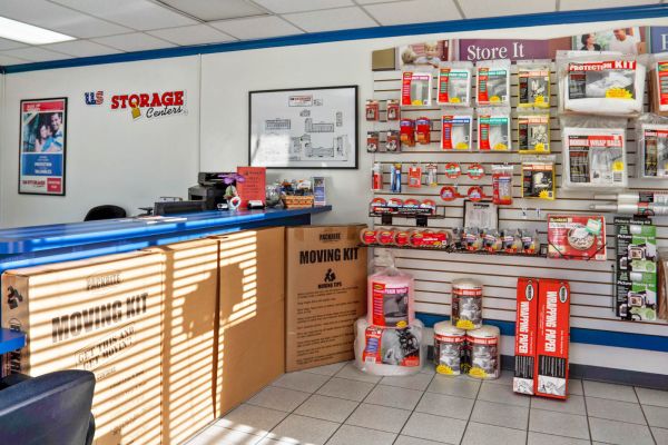 US Storage Centers - Laguna Hills - 23370 Moulton Pky - 23370 Moulton Pky