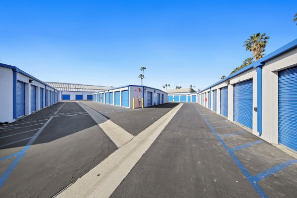 US Storage Centers - Mission Hills - 15237 South Brand Blvd - 15237 South Brand Blvd
