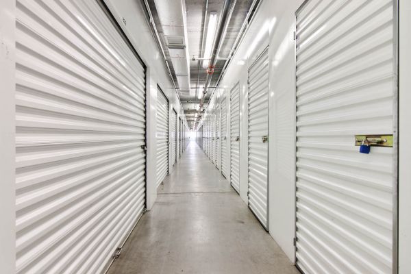 US Storage Centers - Hialeah - 3975 W 16th Ave - 3975 W 16th Ave