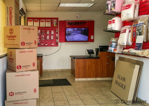 CubeSmart Self Storage - Green Valley - 630 West Camino Casa Verde