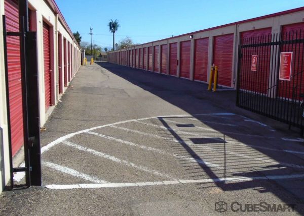 CubeSmart Self Storage - Tucson - 2424 North Oracle Road - 2424 North Oracle Road