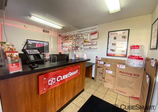 CubeSmart Self Storage - Orangevale - 9360 Greenback Lane