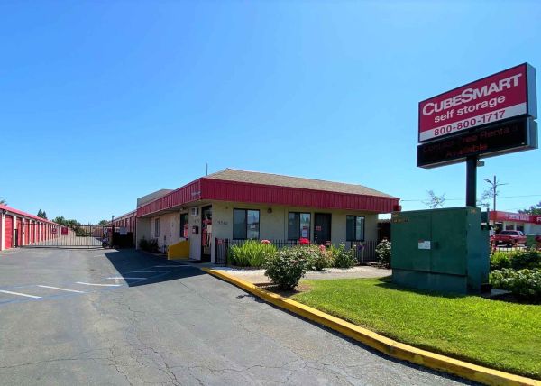 CubeSmart Self Storage - Orangevale - 9360 Greenback Lane
