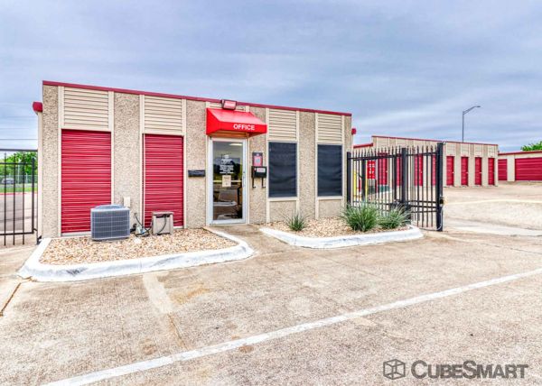 CubeSmart Self Storage - College Station - 104 Holleman Drive - 104 Holleman Drive