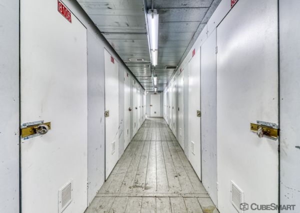 CubeSmart Self Storage - Linden - 1951 E Linden Ave - 1951 E Linden Ave