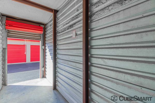 CubeSmart Self Storage - Raleigh - 950 Trinity Rd - 950 Trinity Rd