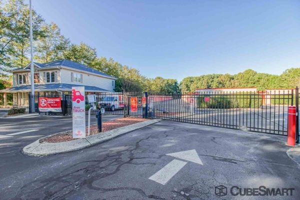 CubeSmart Self Storage - Raleigh - 950 Trinity Rd - 950 Trinity Rd
