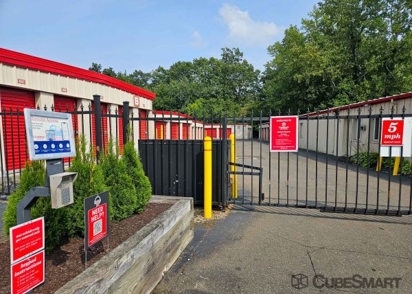 CubeSmart Self Storage - Branford - 171 Cedar Street