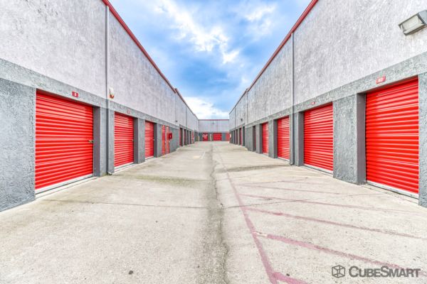 CubeSmart Self Storage - San Bernardino - 802 W 40th St - 802 W 40th St