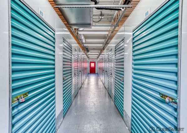CubeSmart Self Storage - Stuart - 550 SE Harper St
